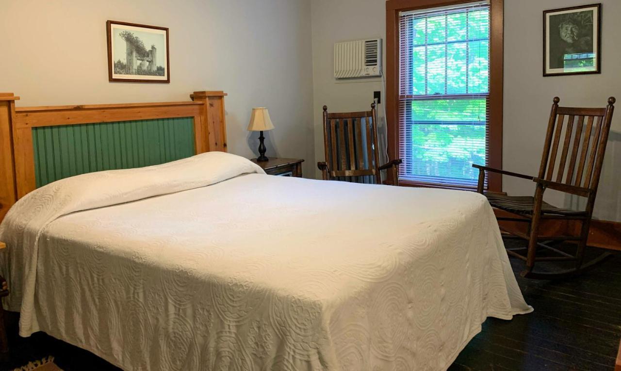 Lakeside Inn 外观 照片