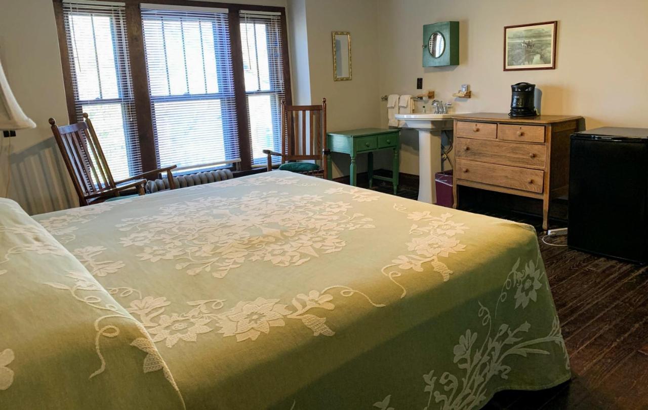 Lakeside Inn 外观 照片