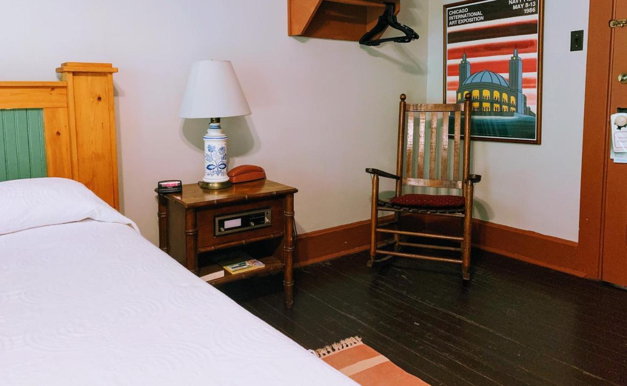 Lakeside Inn 外观 照片