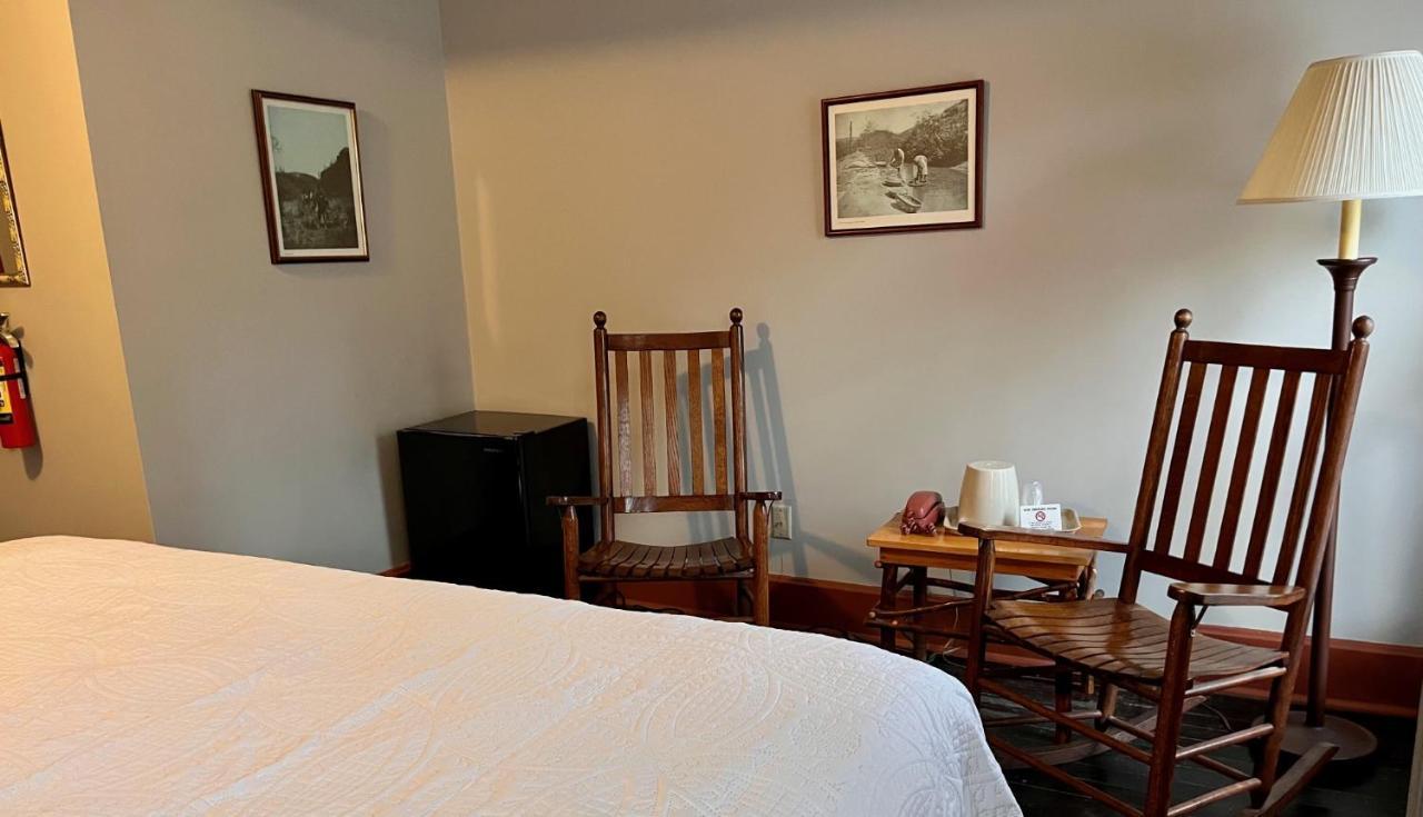 Lakeside Inn 外观 照片